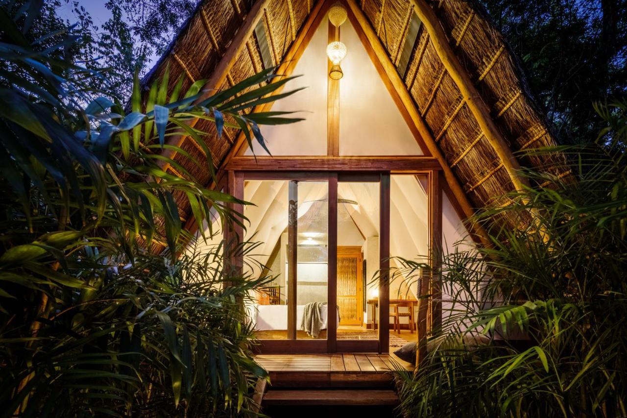 Habitas Bacalar Hotel Bagian luar foto